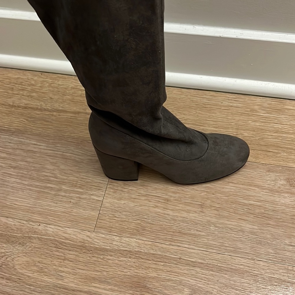 Boots - Picture 2 of 3